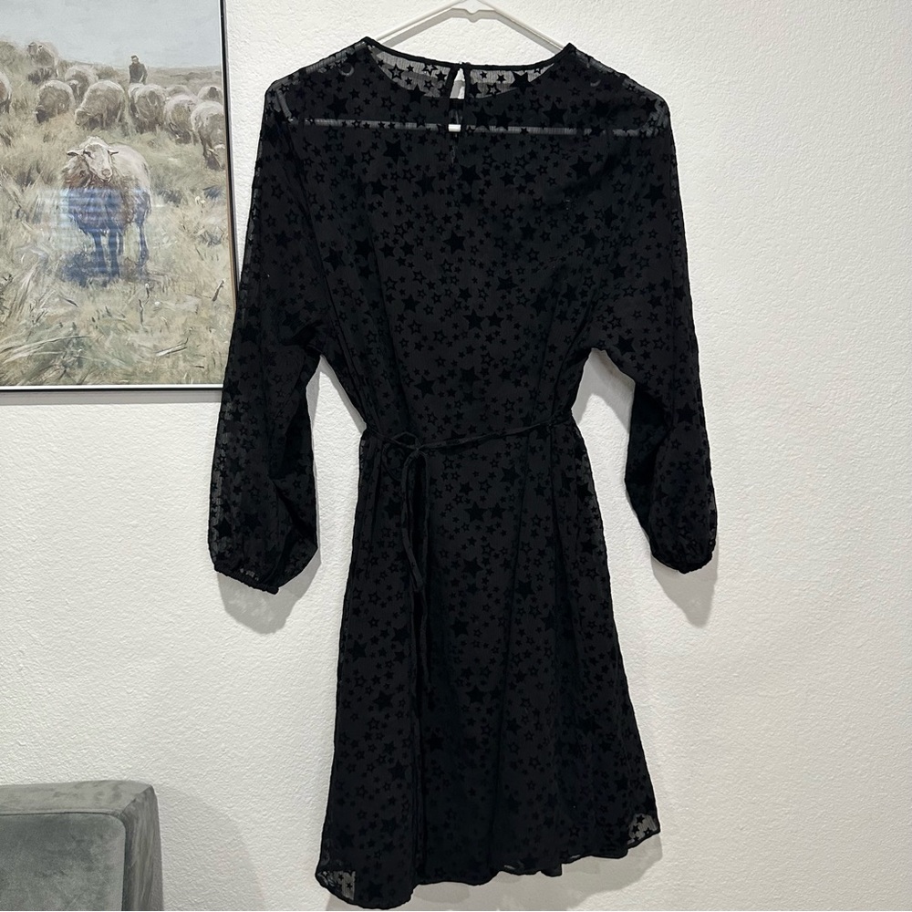LOFT Women’s Black Star Print Tie Waist Bishop Sleeve Dress - Picture 5 of 10
